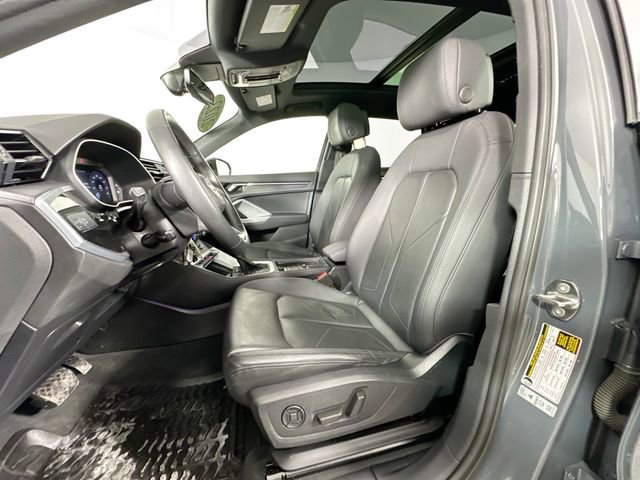 Used 2022 Audi Q3 2.0T Premium Plus image 4
