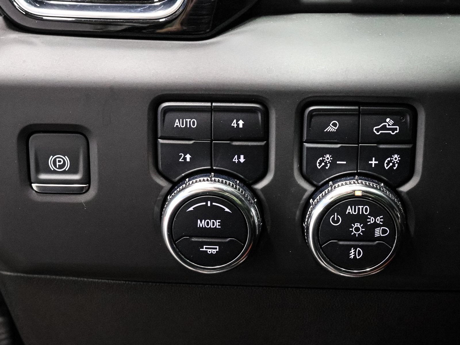 Certified 2025 GMC Sierra 2500 Denali Ultimate AWD/4WD image 32