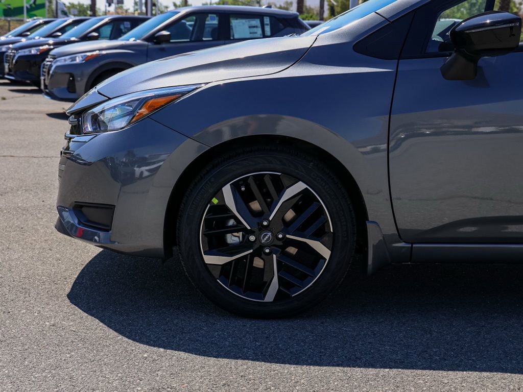 New 2025 Nissan Versa SR image 11