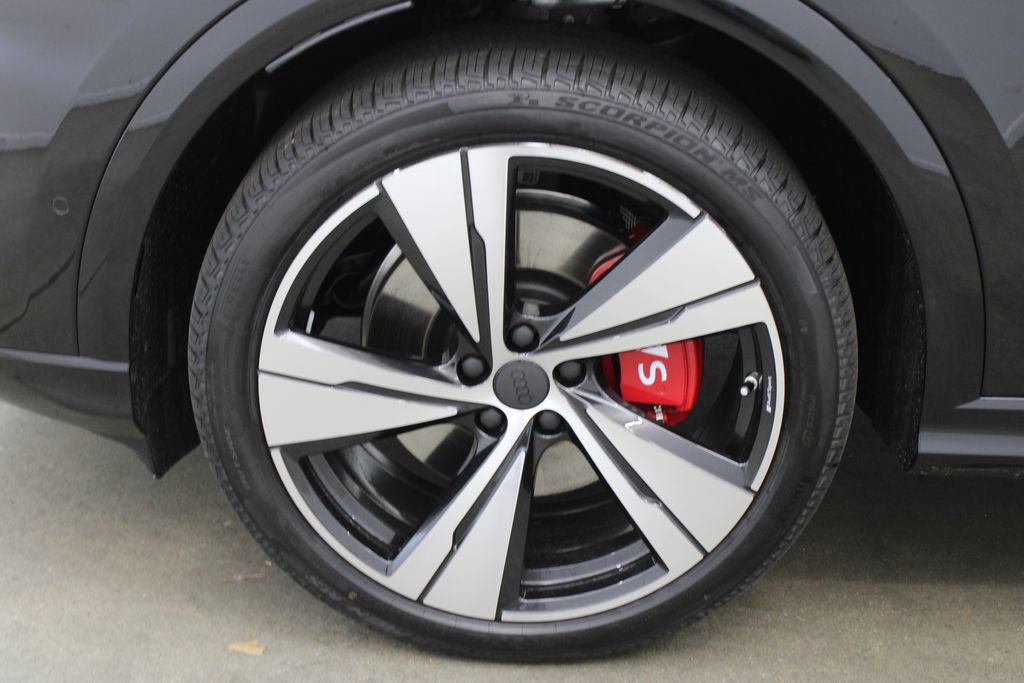 New 2026 Audi SQ5 Premium Plus image 29
