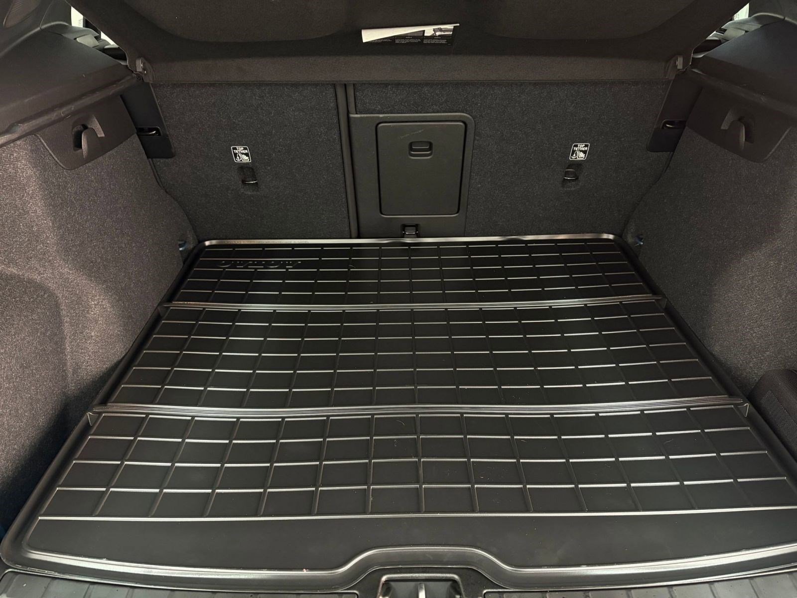 Used 2024 Volvo XC40 Recharge Ultimate w/ Protection Package Premier image 29