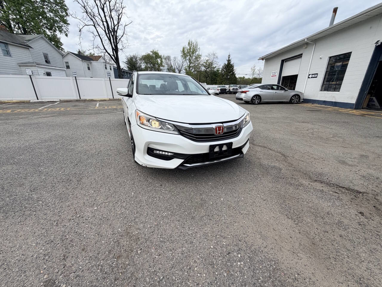 Used 2017 Honda Accord Sport image 4