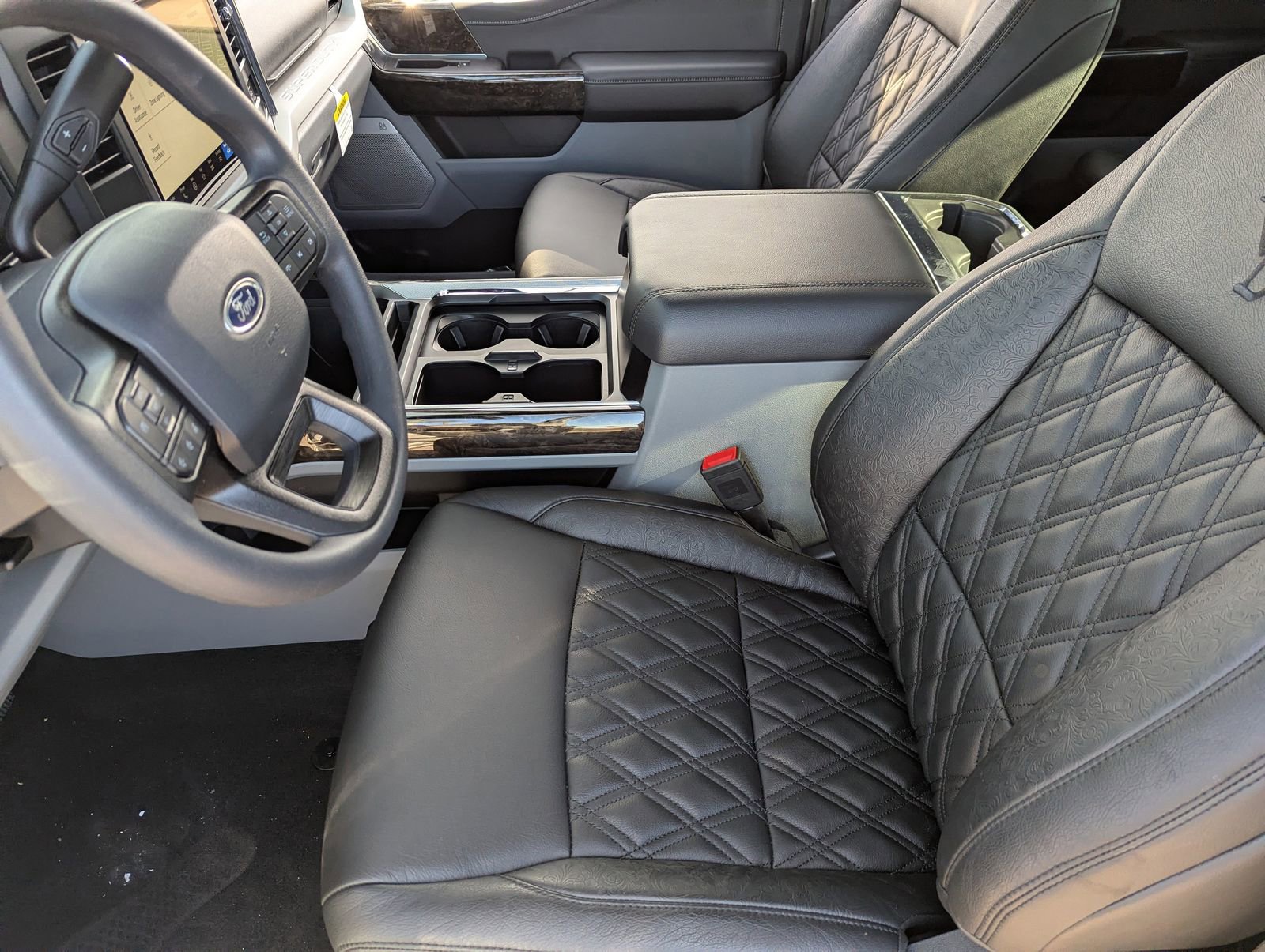 New 2025 Ford F250 XLT w/ Black Appearance Package AWD/4WD image 57