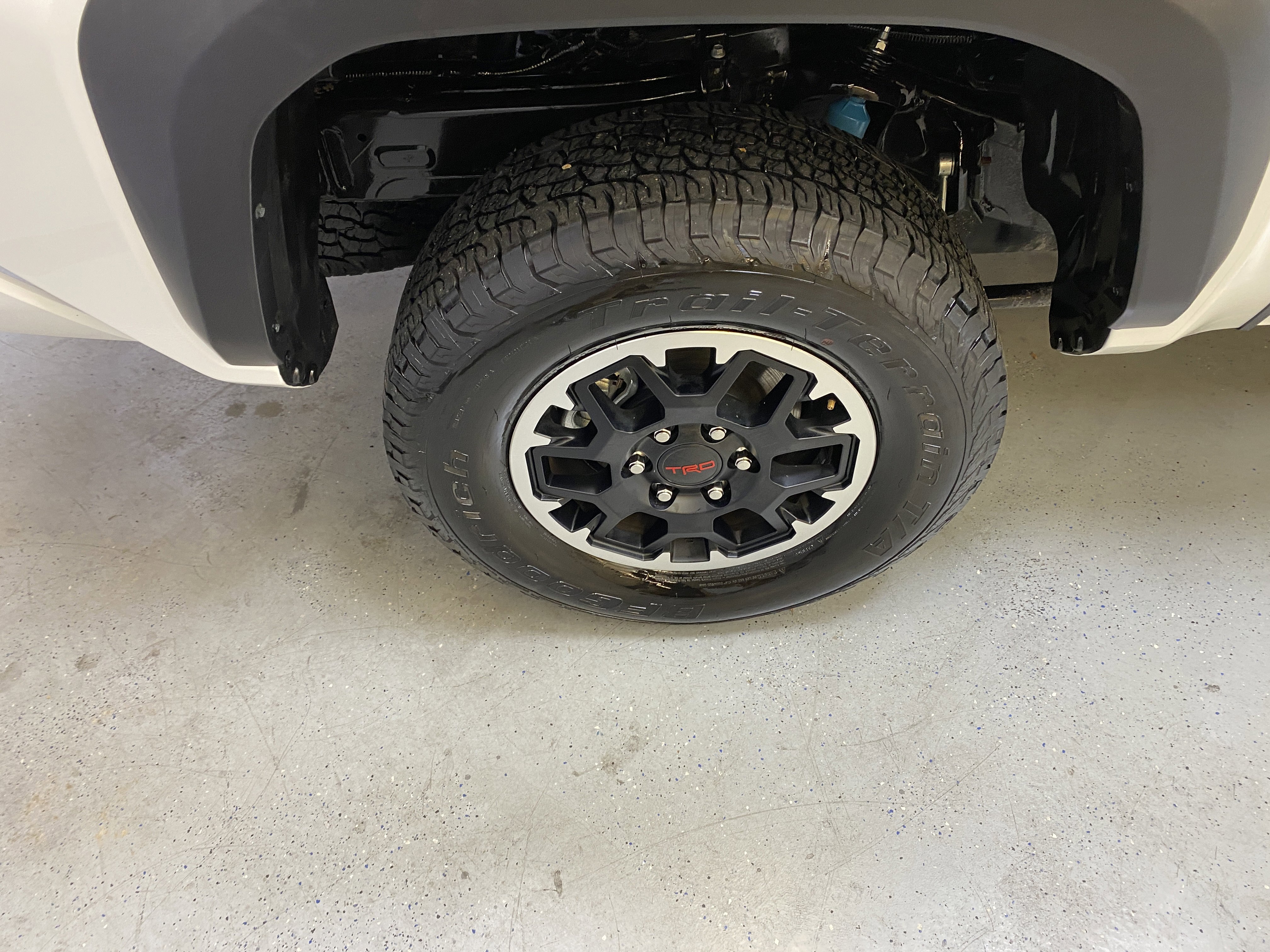 Used 2025 Toyota Tacoma TRD Off-Road image 13