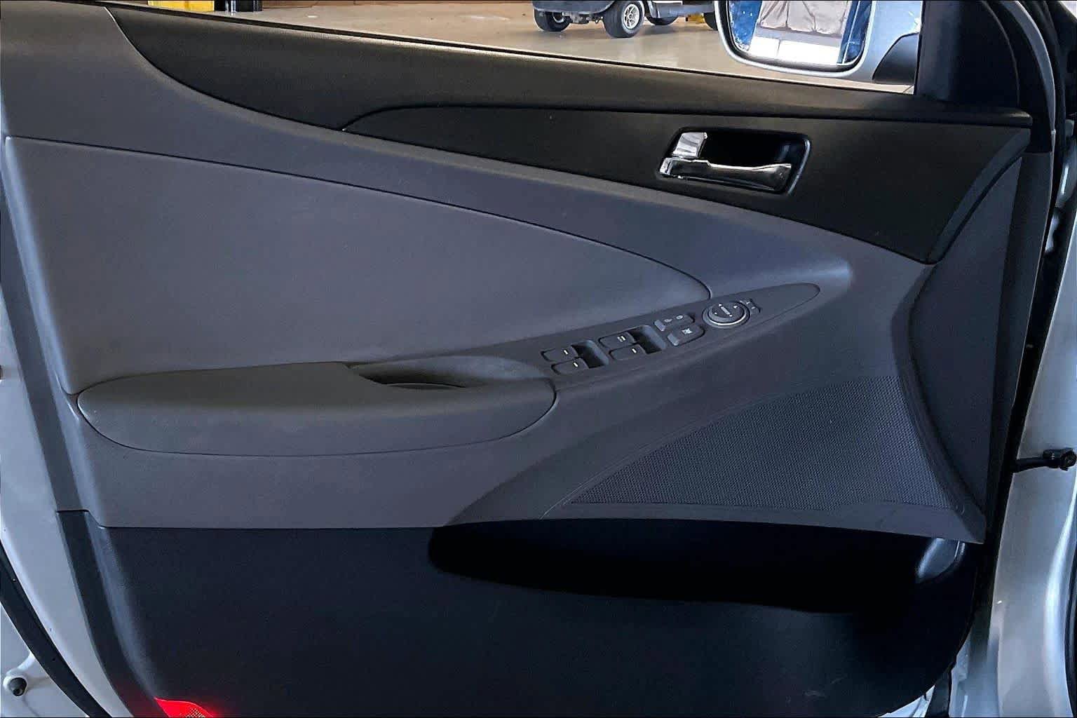 Used 2013 Hyundai Sonata GLS w/ Popular Equipment Pkg FWD image 20