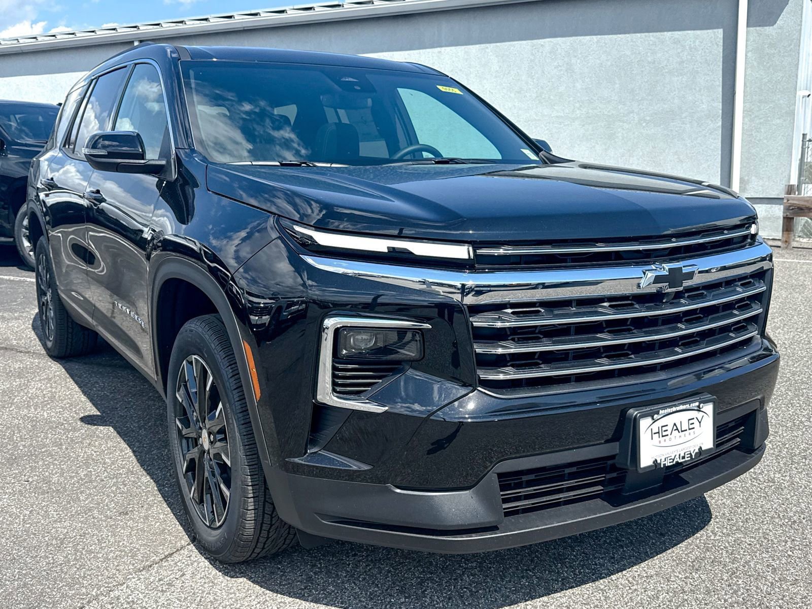 New 2026 Chevrolet Traverse LT w/ Sun and Wheel Package