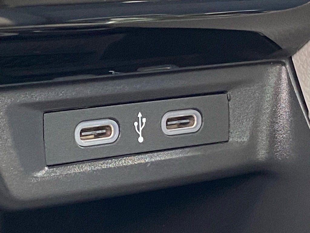 Certified 2025 Volkswagen Jetta SE image 16