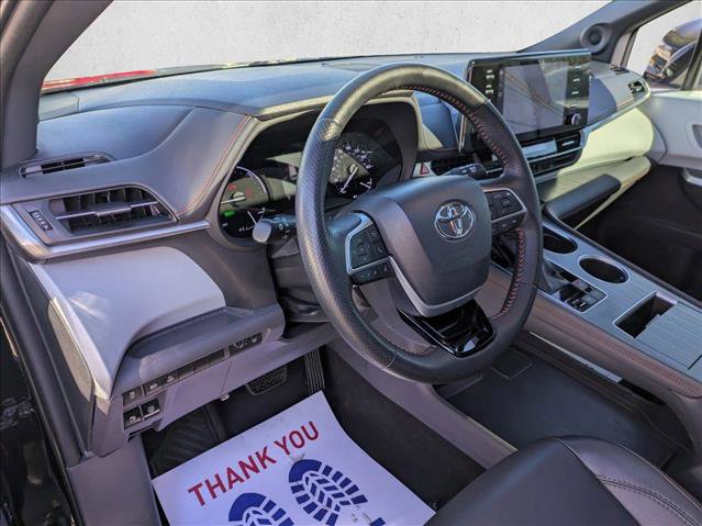 Used 2021 Toyota Sienna XSE image 10