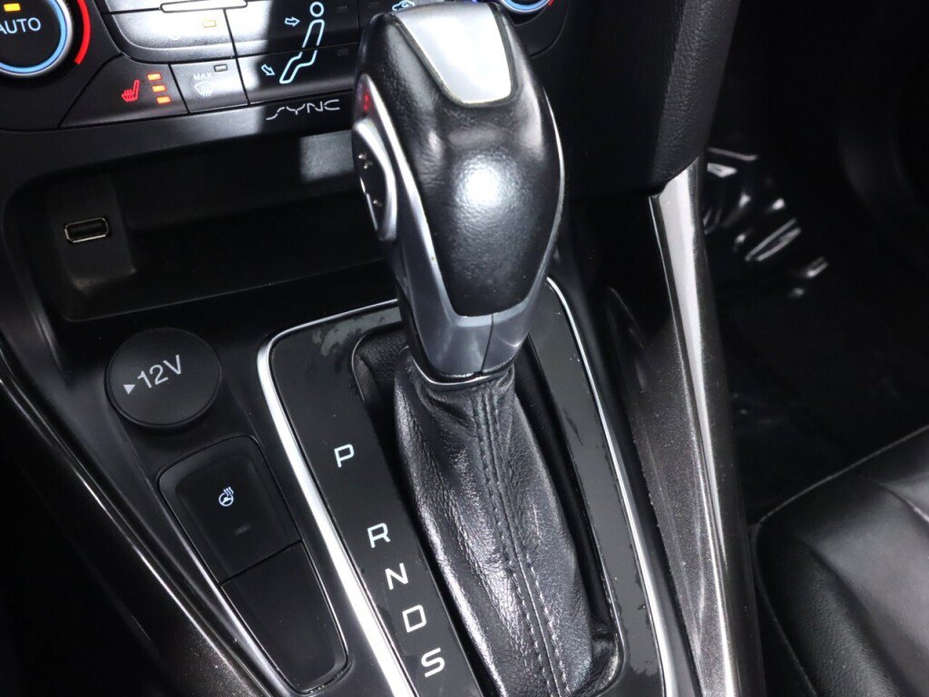 Used 2018 Ford Focus Titanium w/ Titanium Technology Package FWD image 27