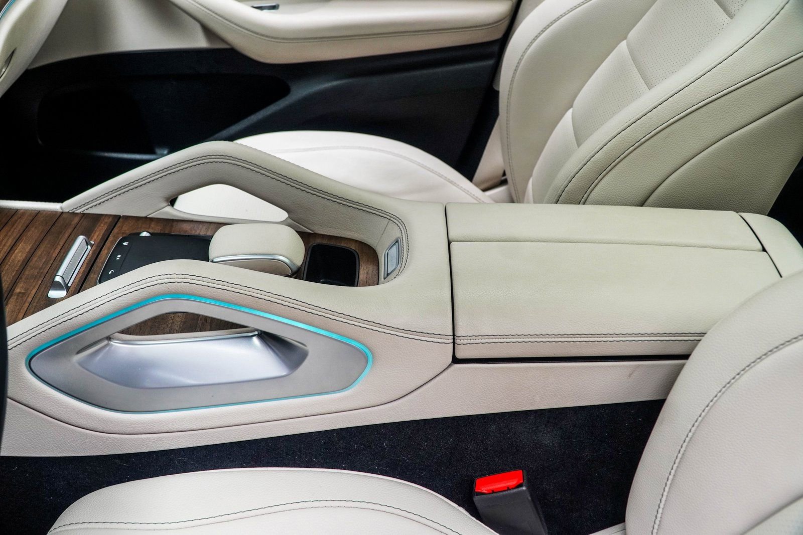 Used 2024 Mercedes-Benz GLE 450 4MATIC image 17