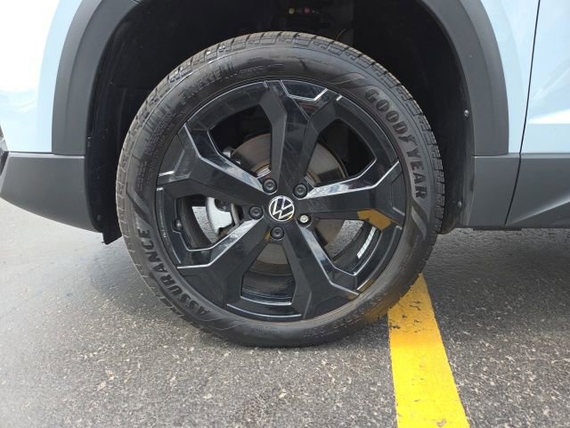 Used 2025 Volkswagen Taos SEL w/ Black Wheel Plus Package AWD/4WD image 28