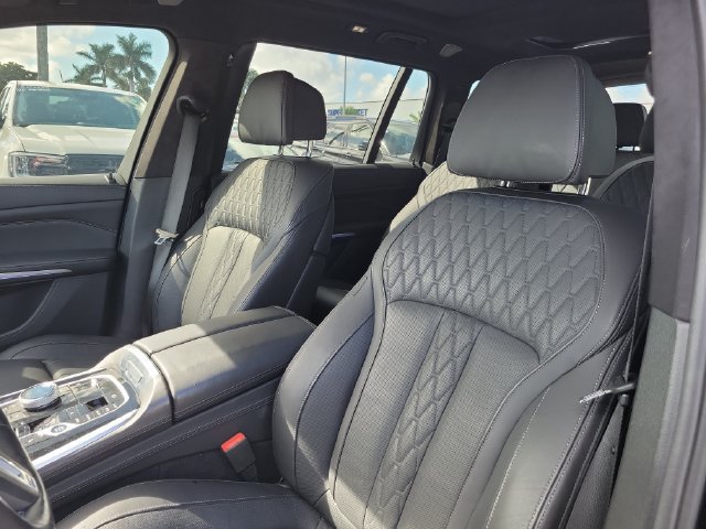 Used 2024 BMW X7 M60i w/ Executive Package AWD/4WD image 25