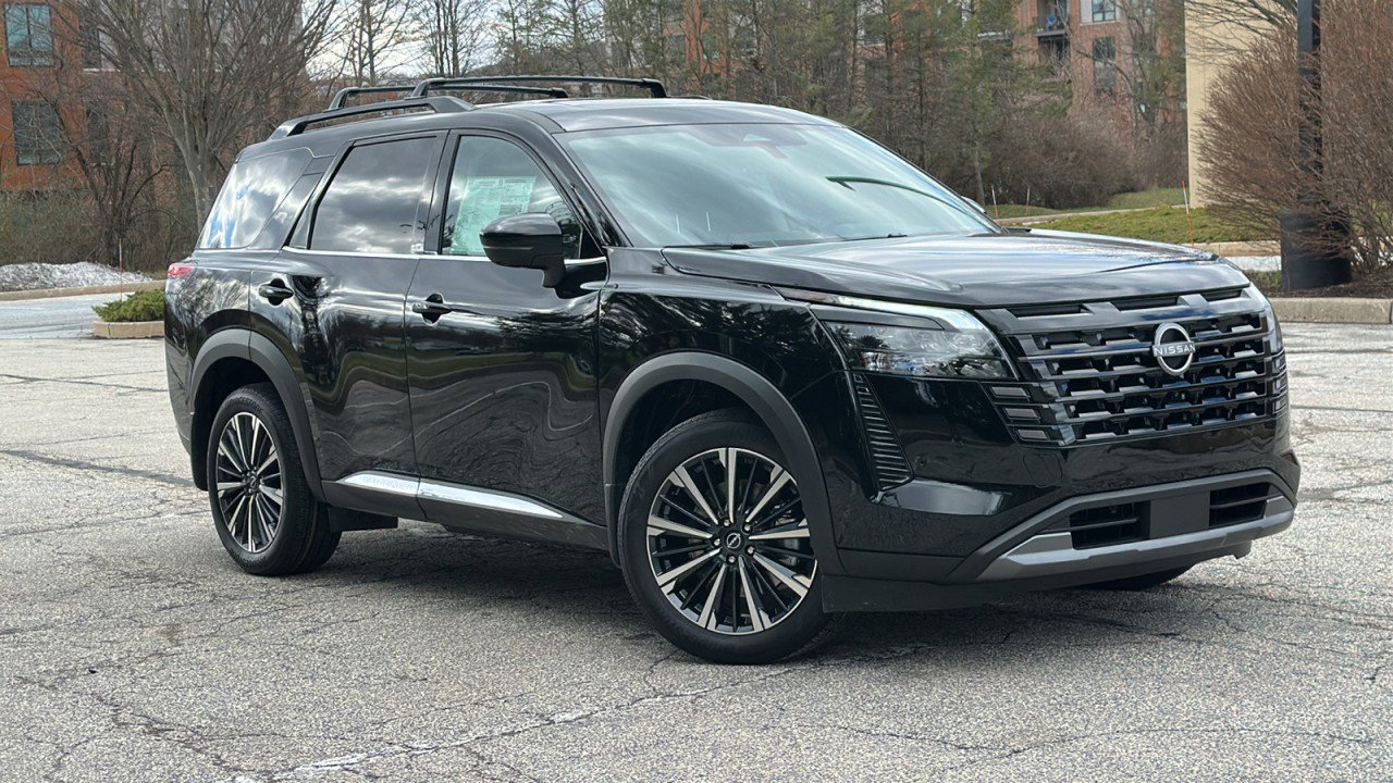 New 2026 Nissan Pathfinder Platinum image 1