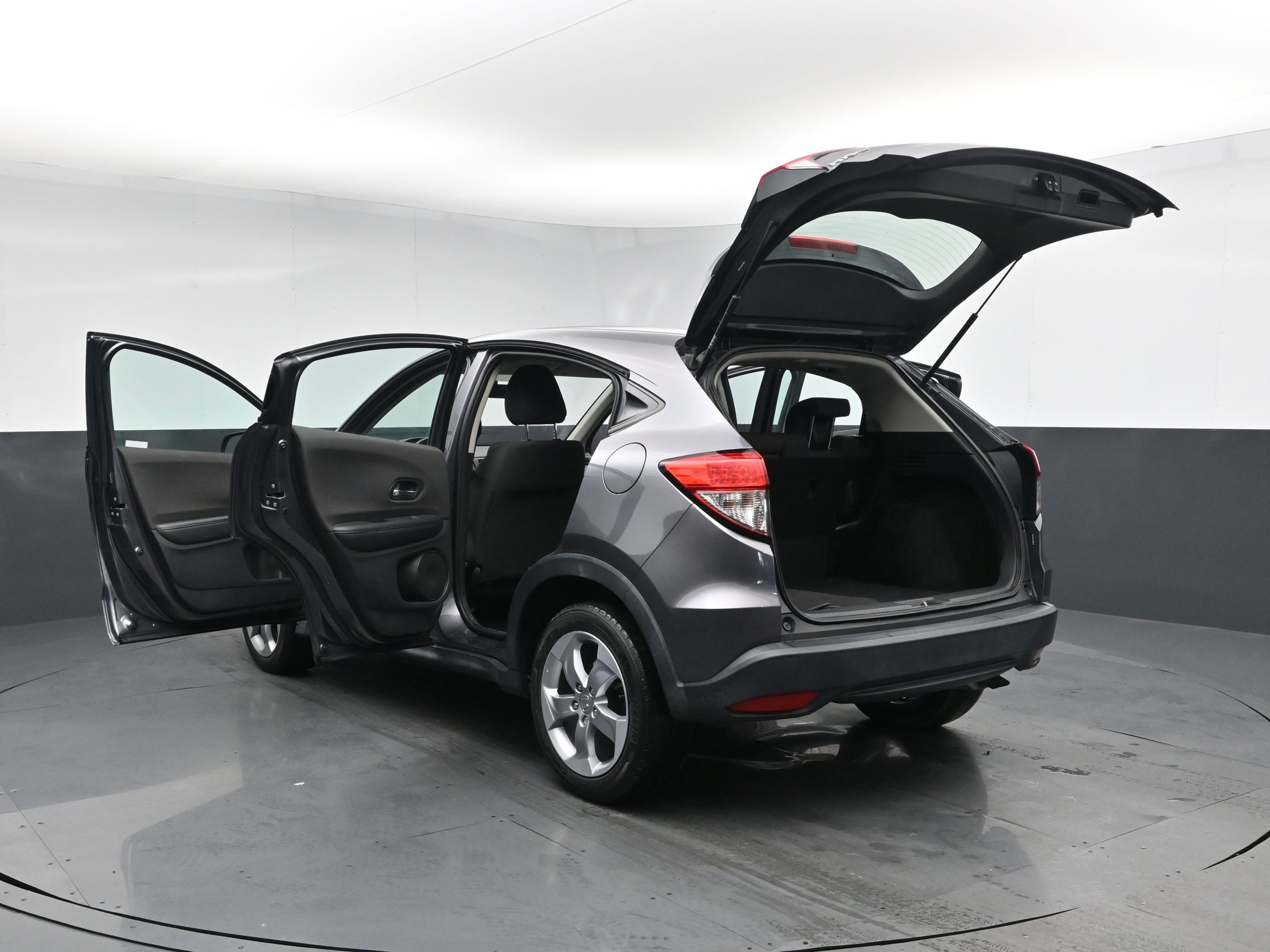 Used 2020 Honda HR-V LX image 28