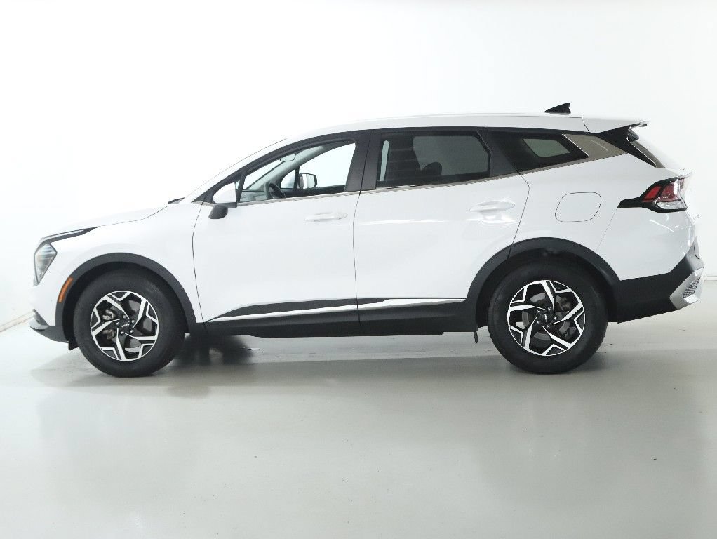 Used 2025 Kia Sportage LX FWD image 39