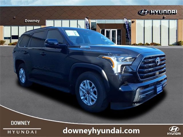 Used 2025 Toyota Sequoia SR5 image 3