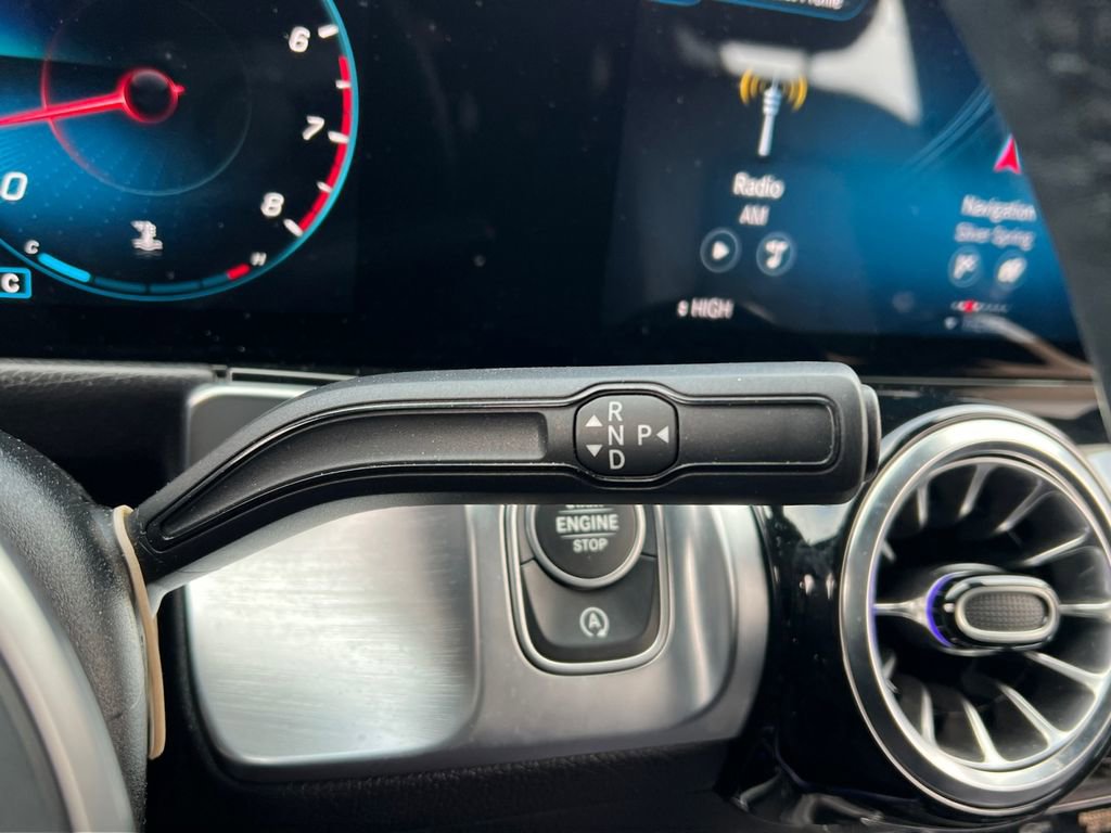 Used 2022 Mercedes-Benz GLB 250 4MATIC image 24