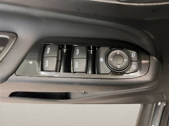 Certified 2022 Chevrolet Equinox Premier FWD image 17