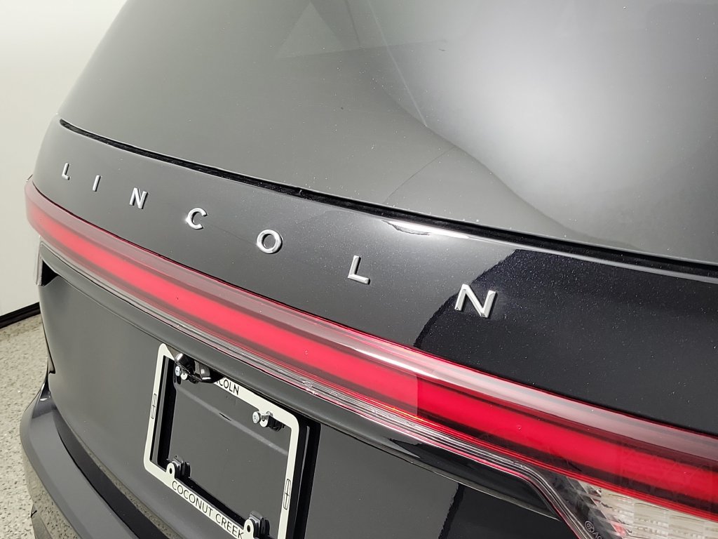 New 2027 Lincoln Aviator Reserve w/ Luxury Package RWD image 5