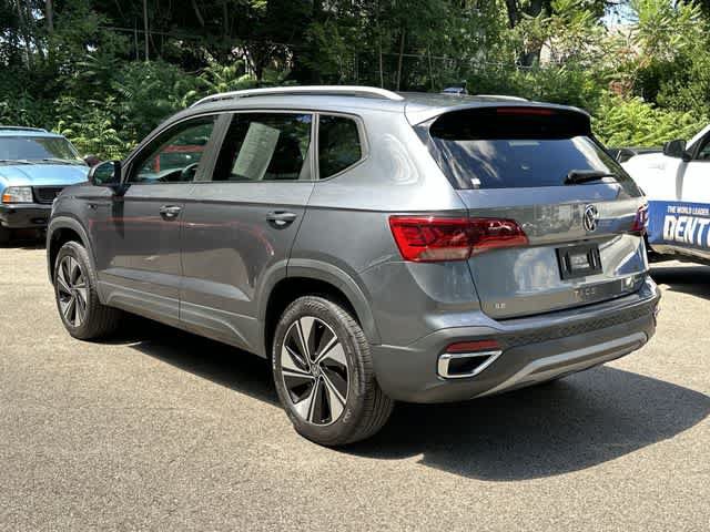 Used 2023 Volkswagen Taos SE w/ Panoramic Sunroof Package AWD/4WD image 22