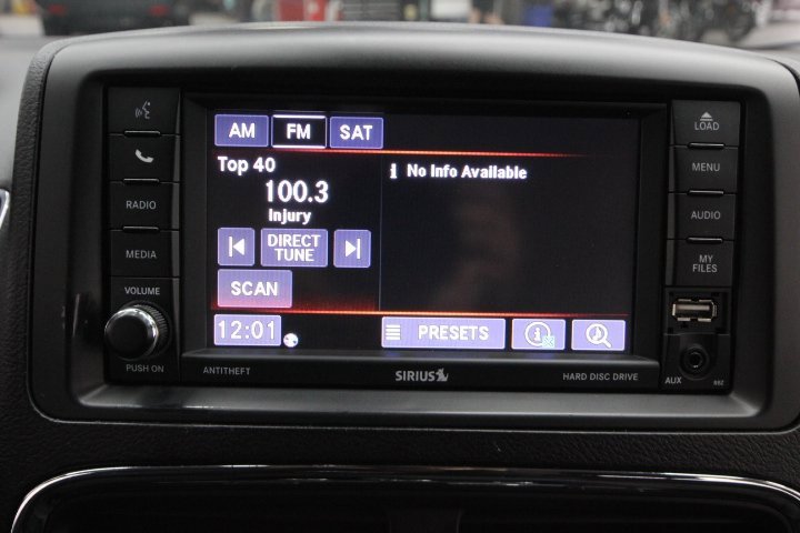 Used 2019 Dodge Grand Caravan SE w/ UConnect Hands-Free Group image 14