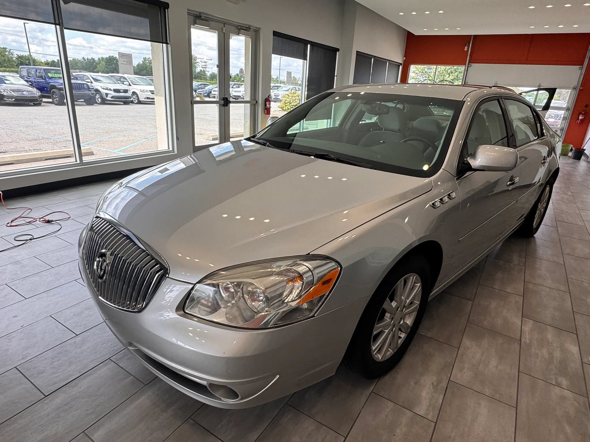 Used 2010 Buick Lucerne CX FWD image 6