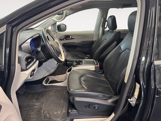 Used 2019 Chrysler Pacifica Limited FWD image 8