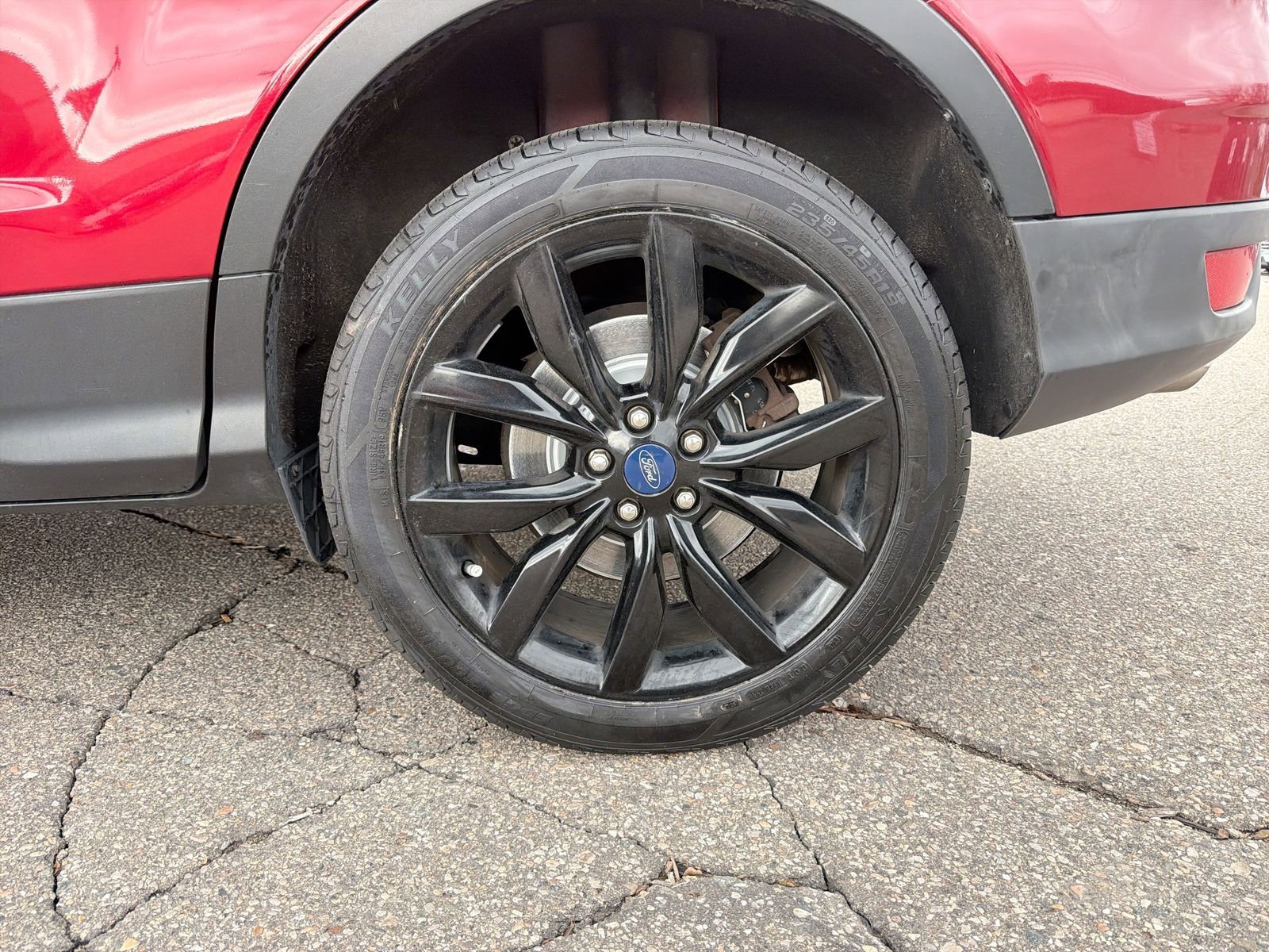 Used 2018 Ford Escape SE w/ SE Sport Appearance Package image 19