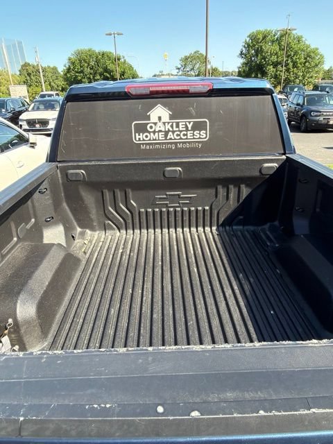 Used 2022 Chevrolet Silverado 1500 LT AWD/4WD image 10