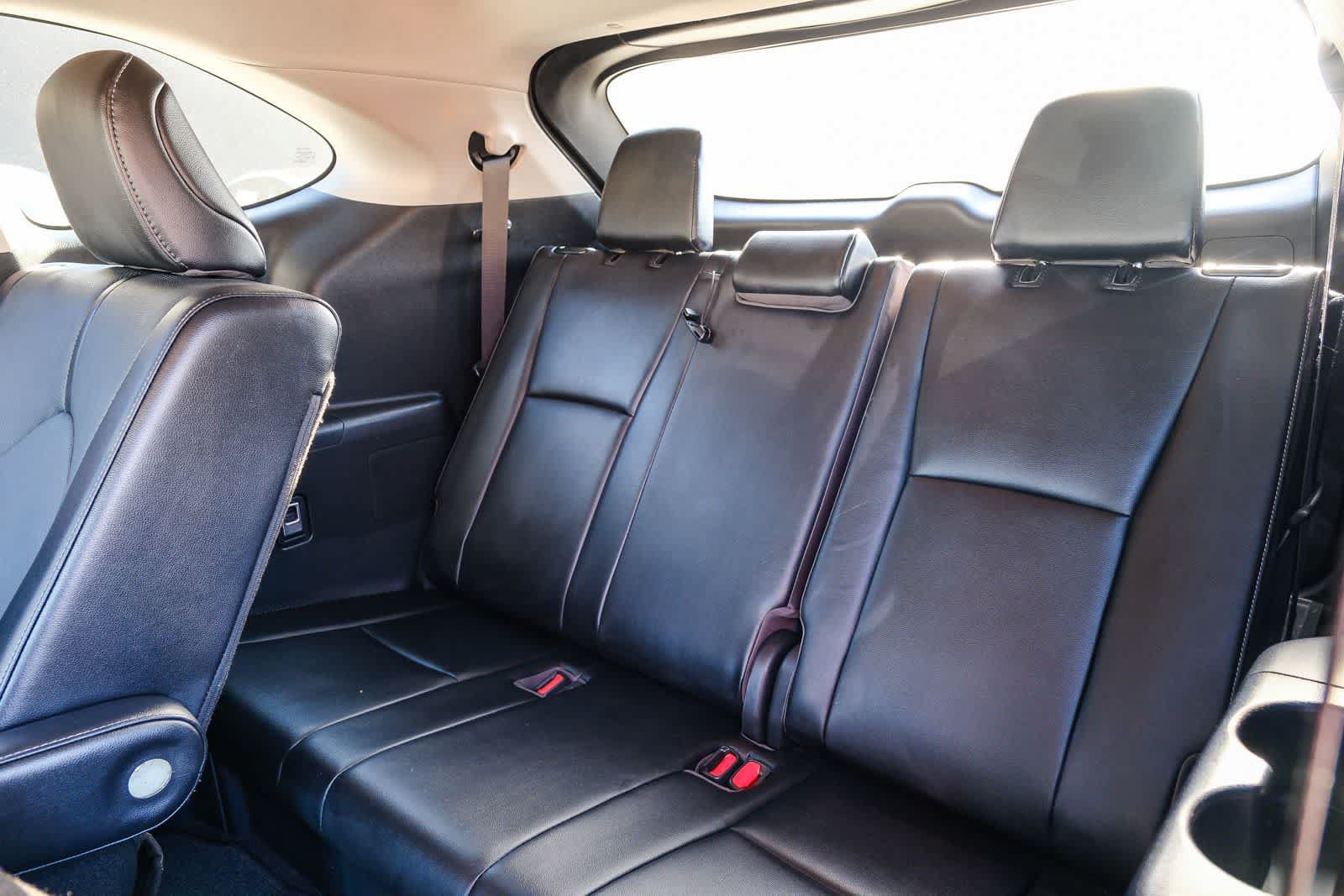 Used 2023 Toyota Highlander Limited FWD image 21