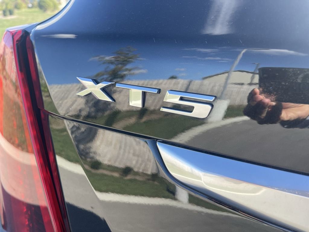 Certified 2025 Cadillac XT5 Premium Luxury image 12