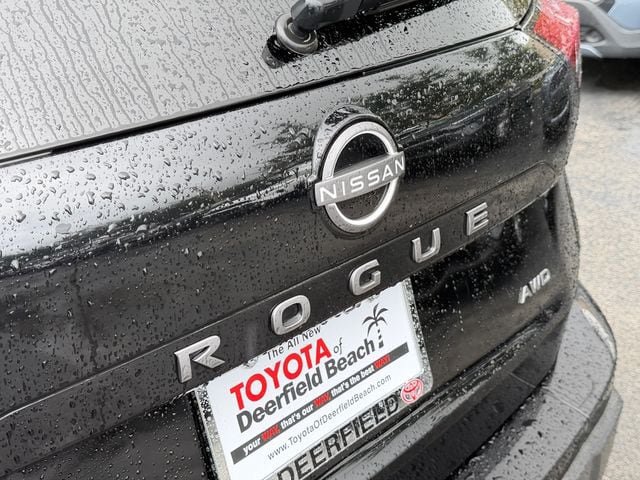Used 2024 Nissan Rogue S AWD/4WD image 15