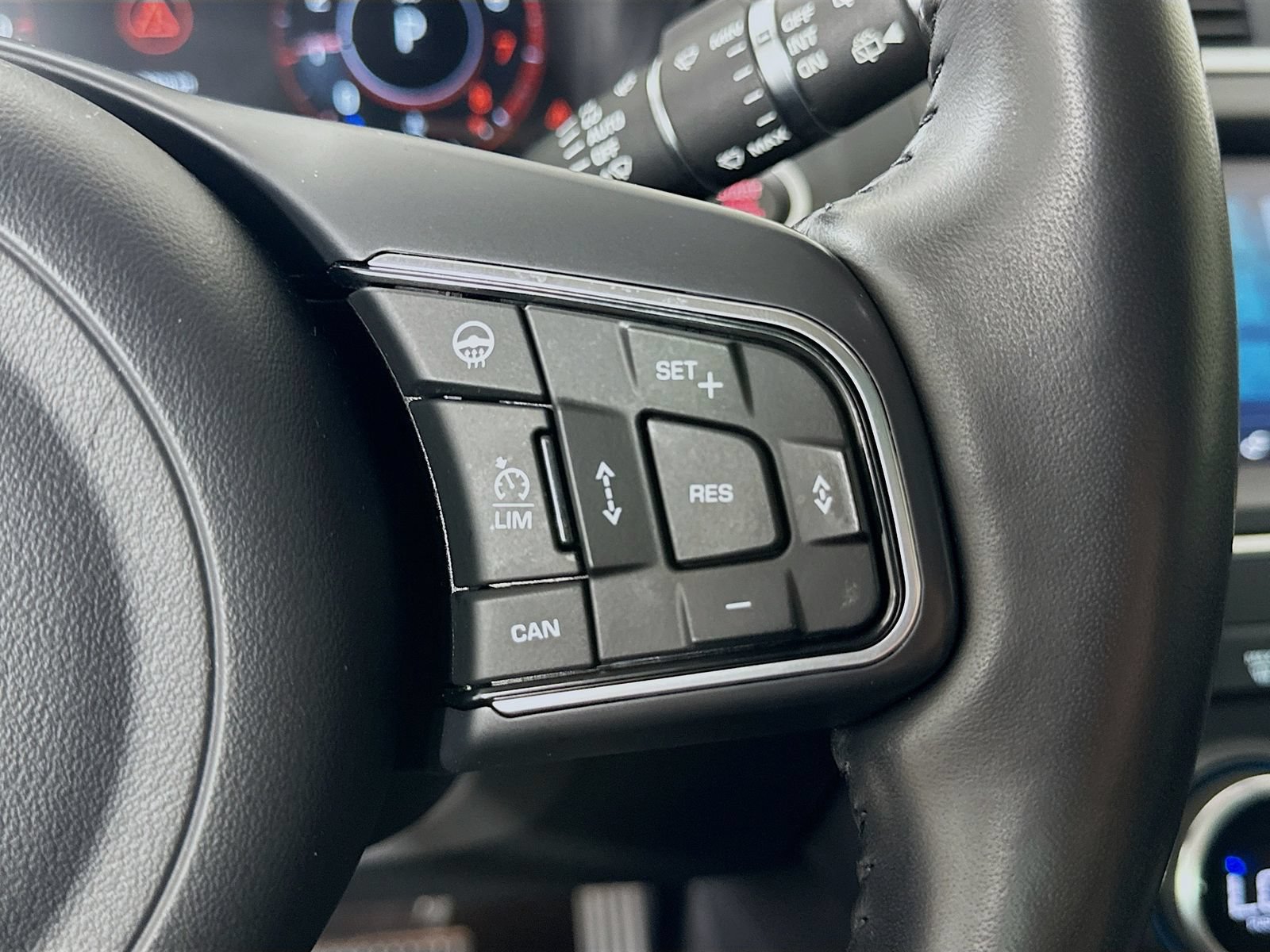 Used 2018 Jaguar E-PACE SE AWD/4WD image 19