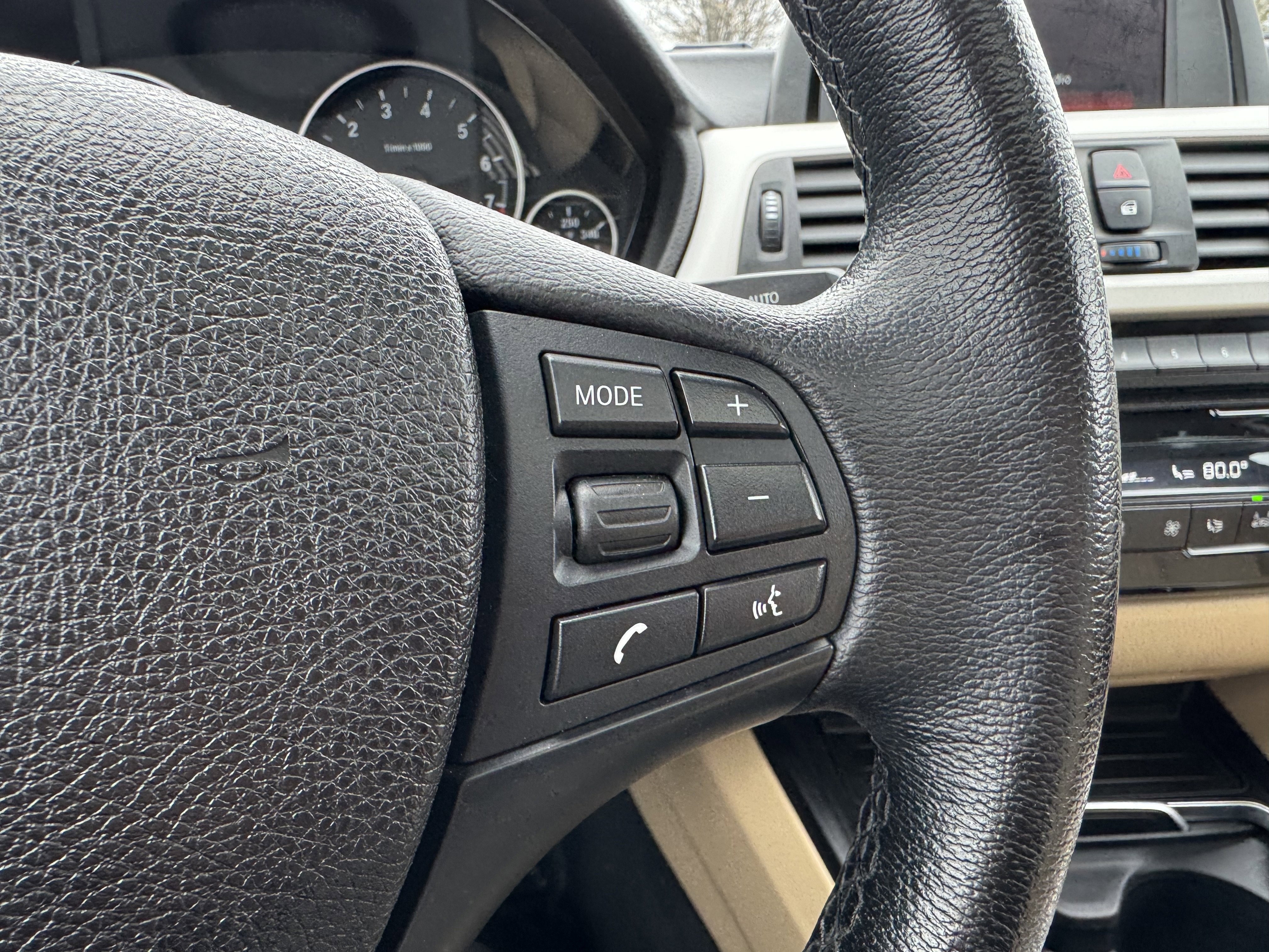 Used 2018 BMW 320i Sedan w/ Convenience Package image 35