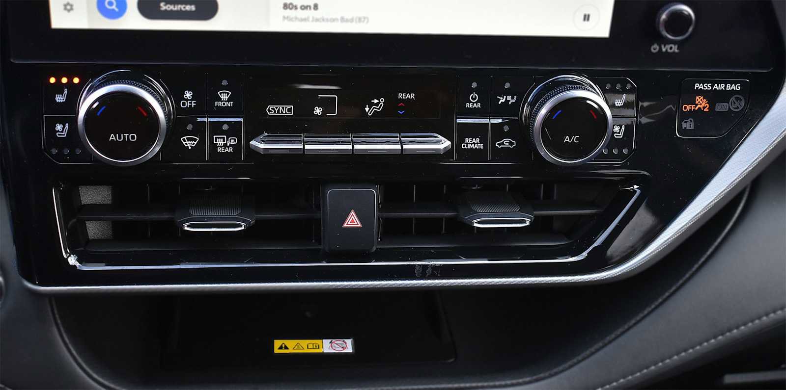 Used 2023 Toyota Highlander Platinum image 21