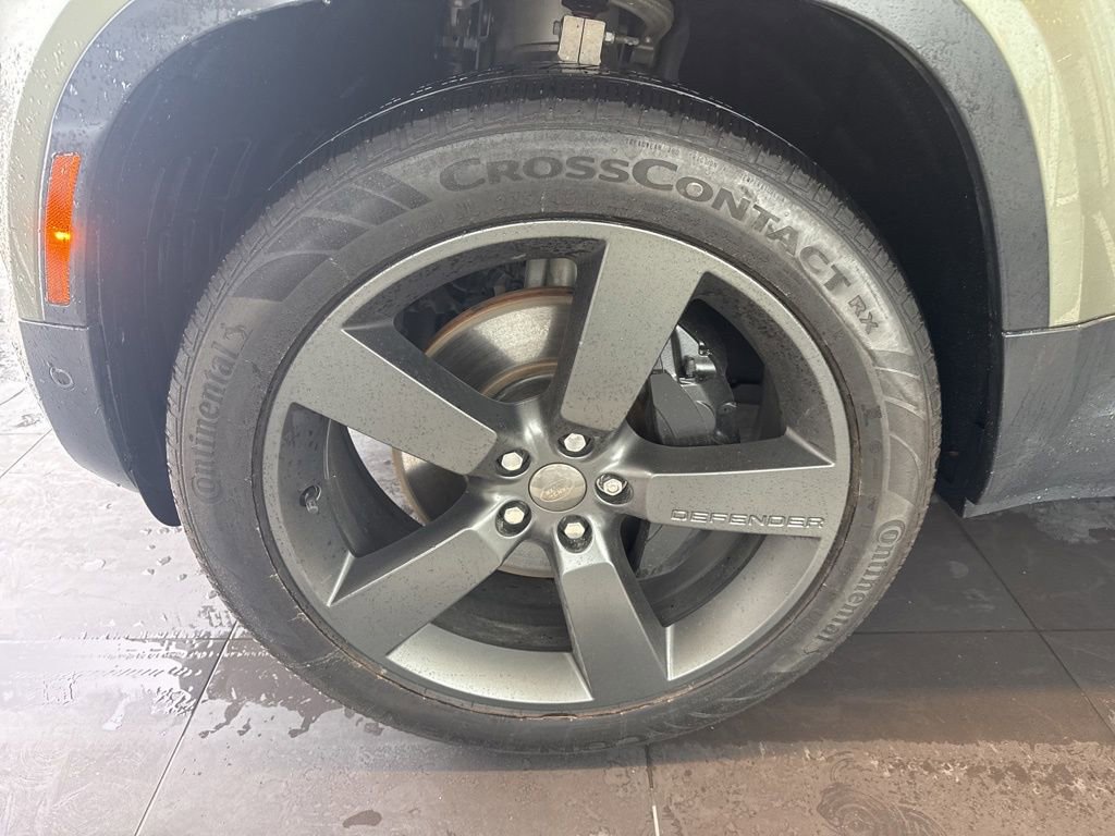 Used 2024 Land Rover Defender 110 SE image 6