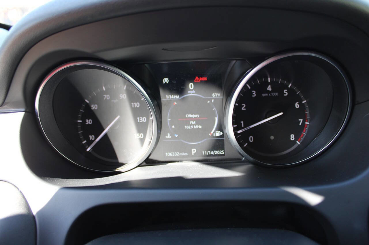 Used 2018 Land Rover Discovery Sport SE image 19