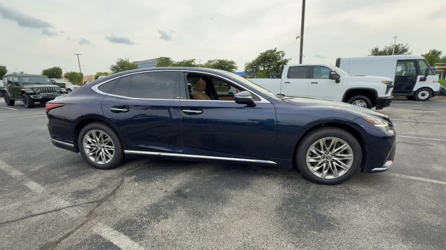 Used 2022 Lexus LS 500 AWD w/ Interior Upgrade Package image 9