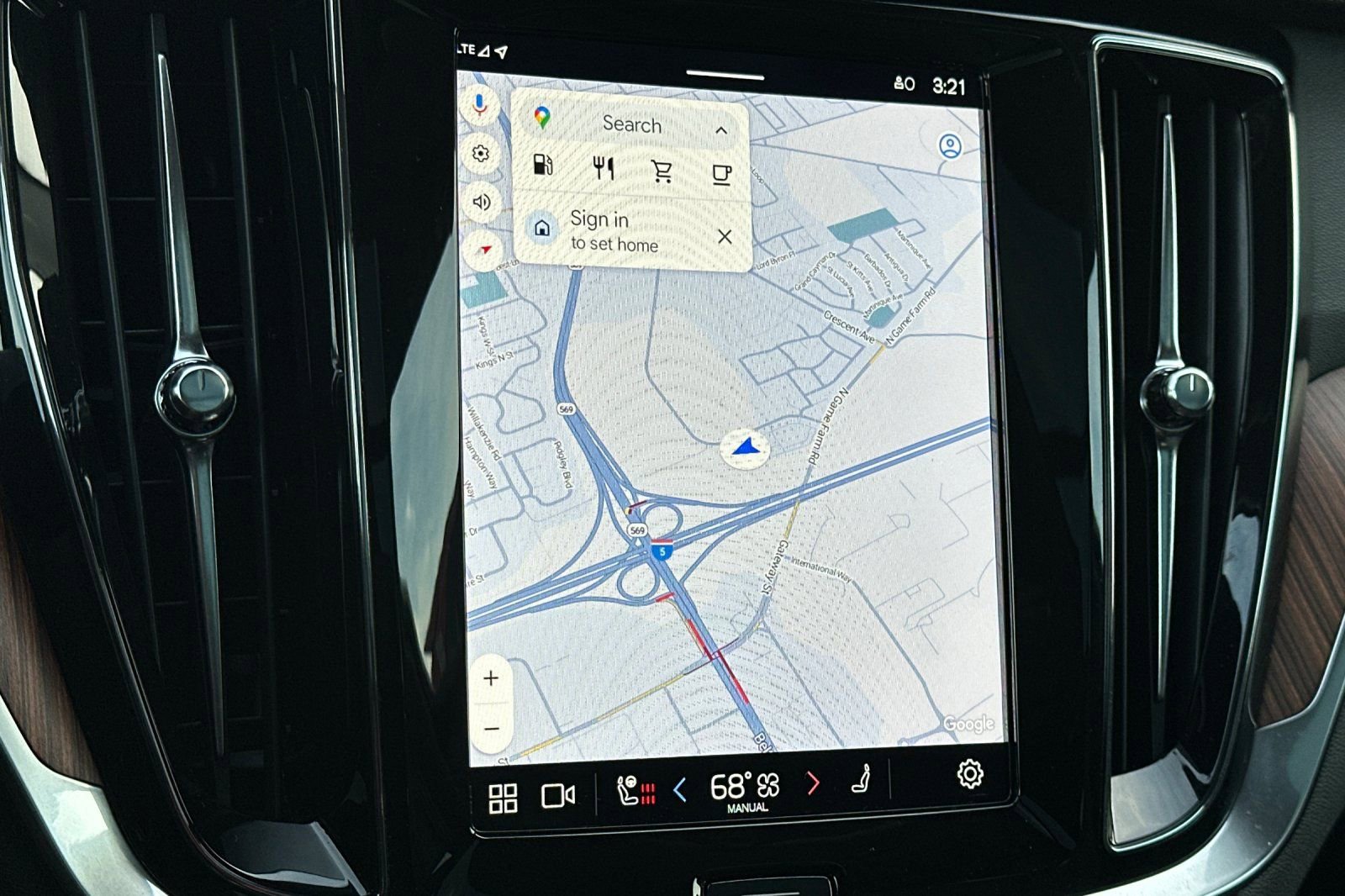 Used 2025 Volvo V60 B5 Cross Country Plus image 20