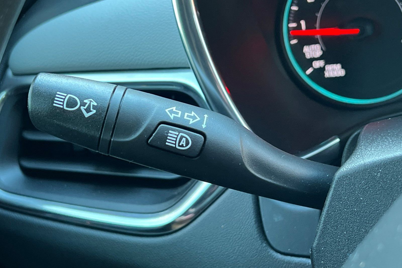 Used 2022 Chevrolet Equinox LS w/ LS Convenience Package image 33