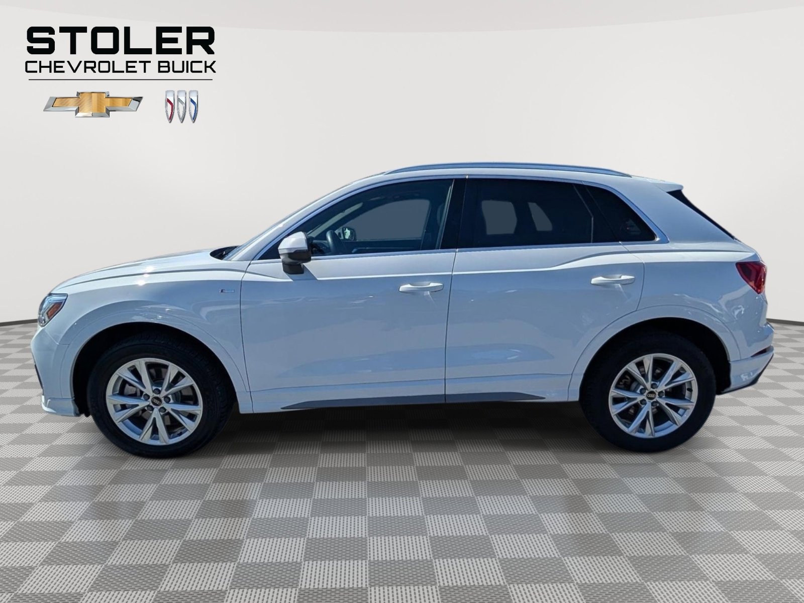 Used 2024 Audi Q3 2.0T Premium image 2