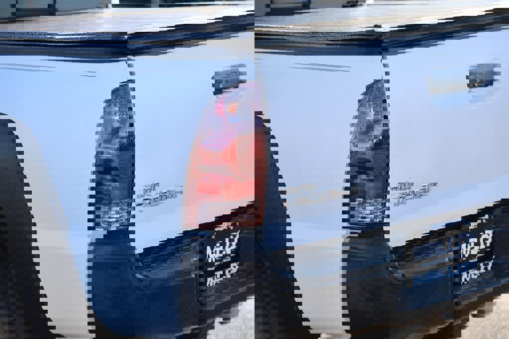 Used 2014 Toyota Tacoma PreRunner image 8