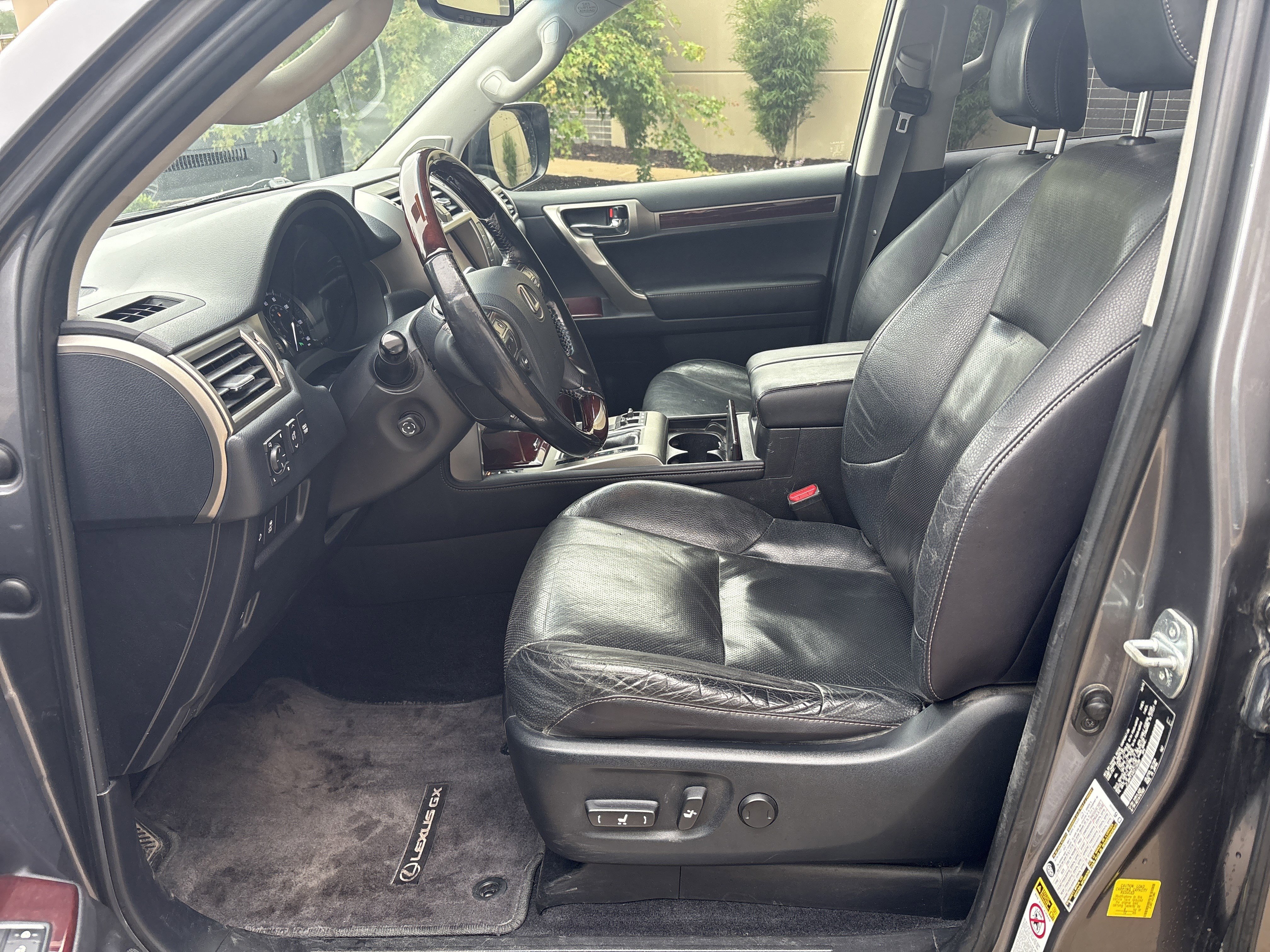 Used 2016 Lexus GX 460 w/ Premium Package AWD/4WD image 16