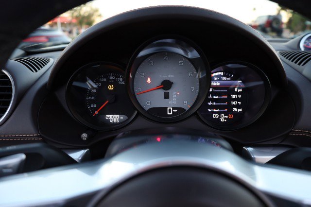 Used 2018 Porsche 718 Boxster S image 31