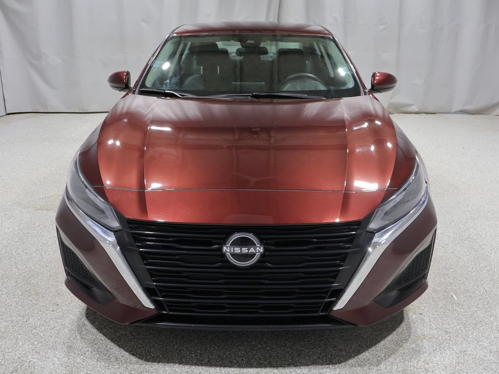 Used 2023 Nissan Altima 2.5 SV FWD image 6