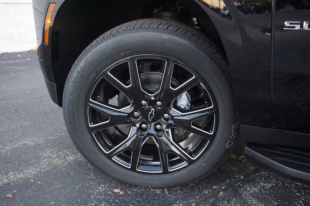 New 2026 Chevrolet Suburban High Country w/ Sun And Tow Package image 34