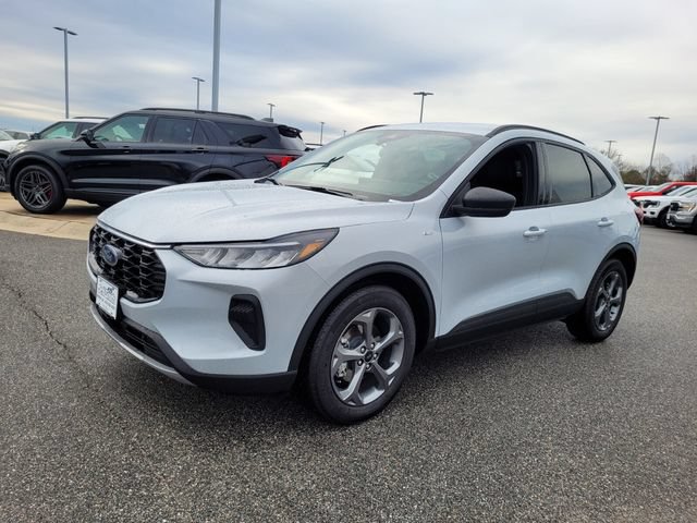 New 2026 Ford Escape ST-Line w/ Tech Pack #1 FWD image 3