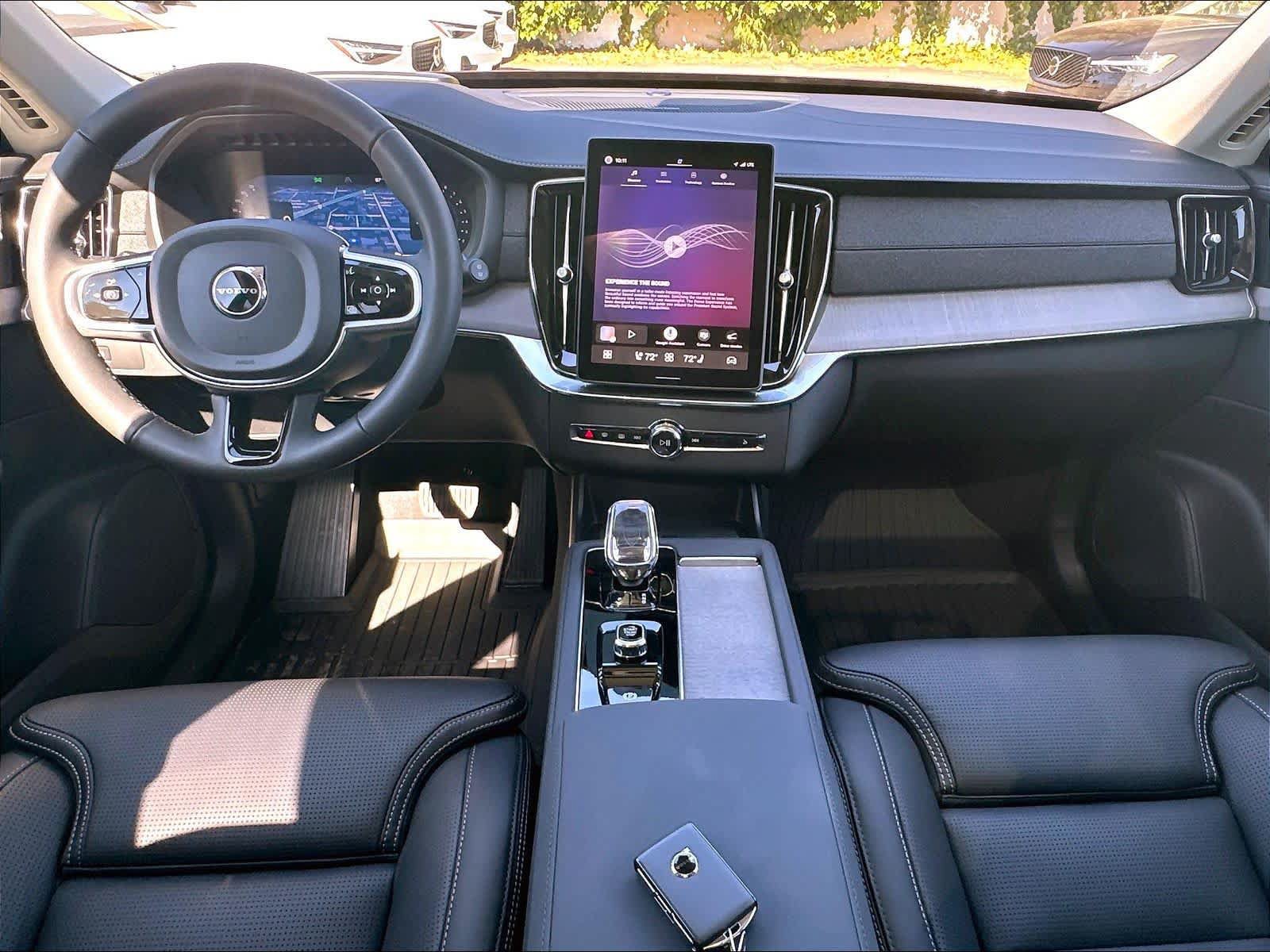 New 2026 Volvo XC90 B5 Ultra w/ Protection Package AWD/4WD image 7