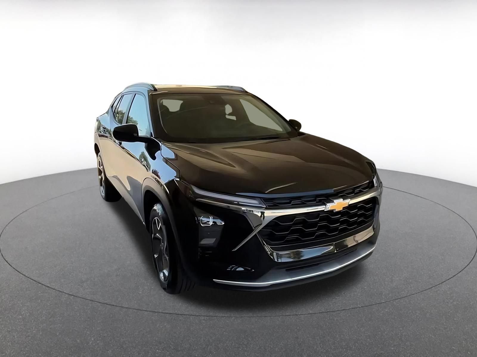Used 2025 Chevrolet Trax LT FWD image 3
