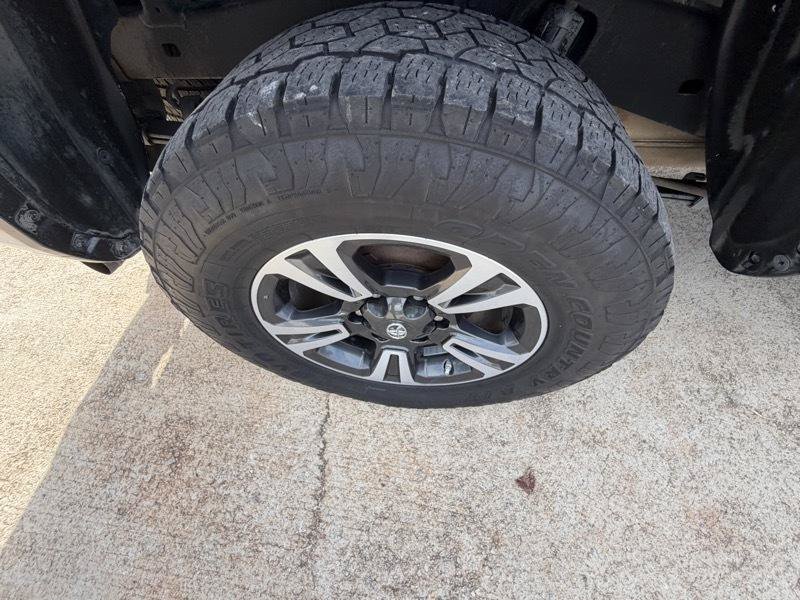 Used 2019 Toyota Tacoma TRD Sport w/ Technology Package AWD/4WD image 11